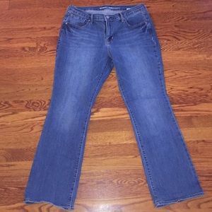 Old Navy Mid-Rise Curvy Jeans